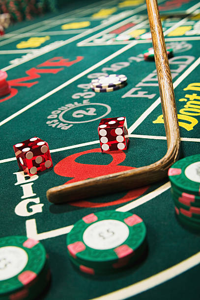 mahajitu slot app interface showing football markets and live dealer tables